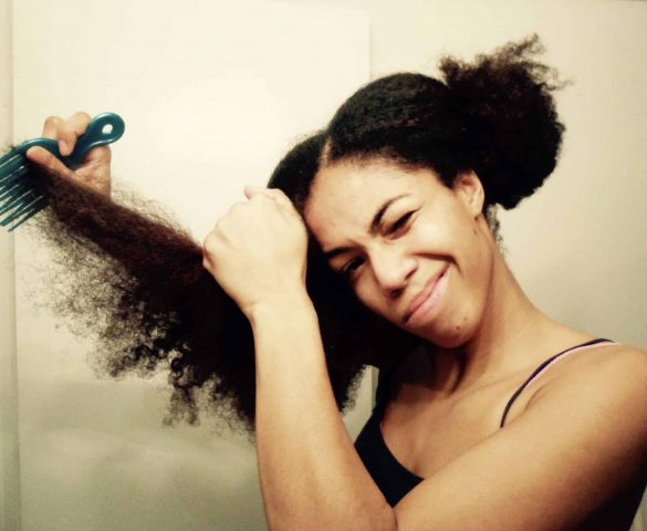 Using Pick to comb Natural Hair | Wash Day Tips