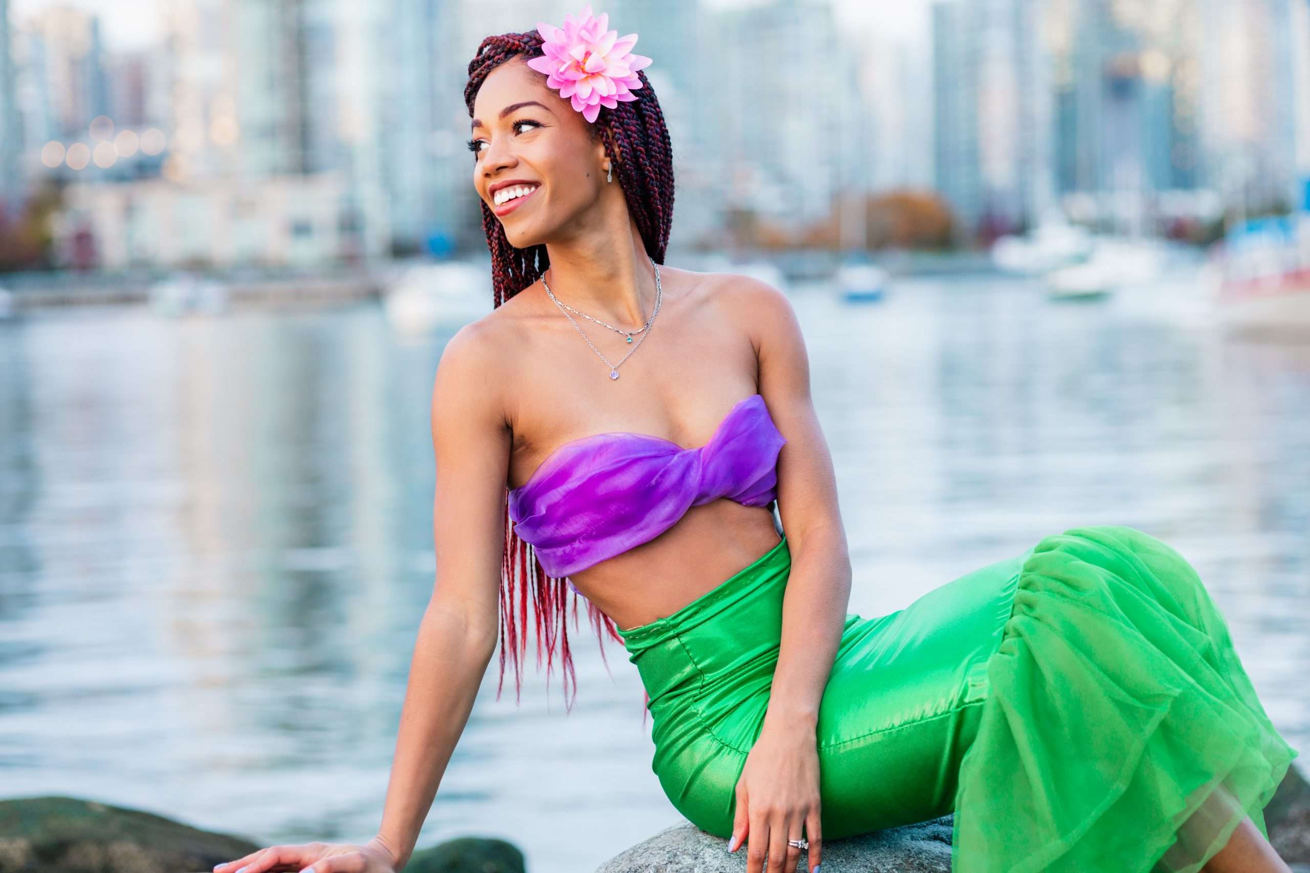 Ariel Cosplay, The little mermaid, green tail, purple seashell bra